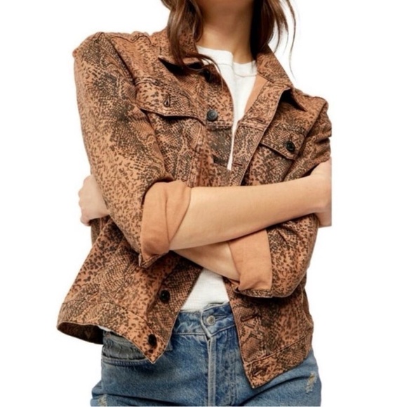 Free People Jackets & Blazers - Free People Oversized snake skin print Jean Jacket EUC